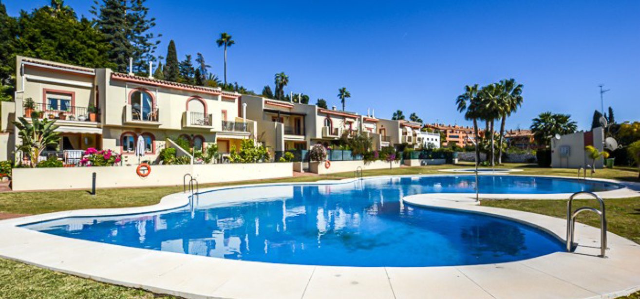 Marbella Estates - Reihenhäuser zum Verkauf in The Golden Mile